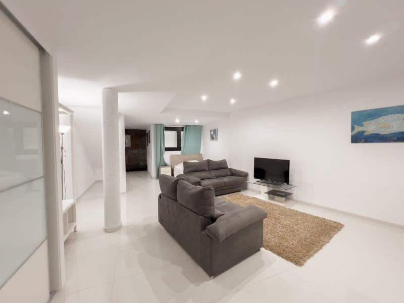 4 bedroom Villa for sale in Calpe / Calp - € 1,899,000 (Ref: 9362832)