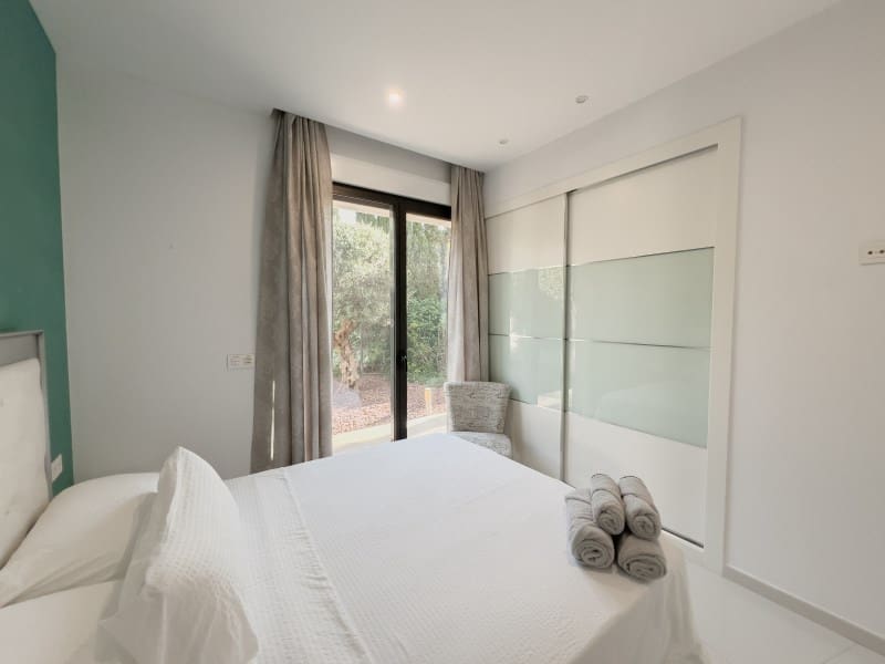 4 bedroom Villa for sale in Calpe / Calp - € 1,899,000 (Ref: 9362832)