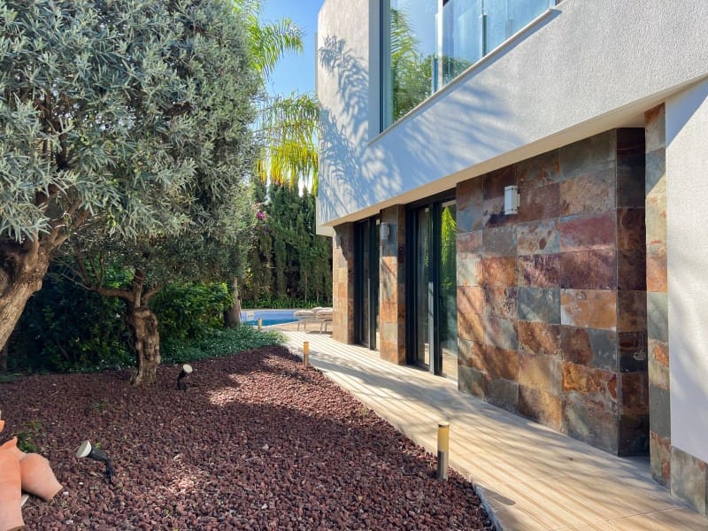 4 bedroom Villa for sale in Calpe / Calp - € 1,899,000 (Ref: 9362832)