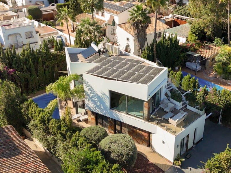 4 bedroom Villa for sale in Calpe / Calp - € 1,899,000 (Ref: 9362832)