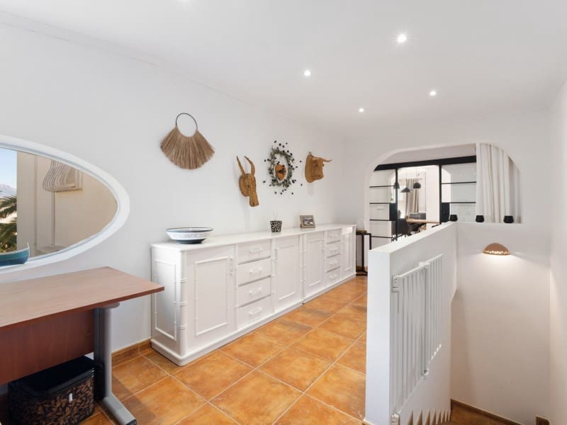 5 chambre Villa/Maison à vendre à La Nucia avec piscine - 730 000 € (Ref: 9394038)