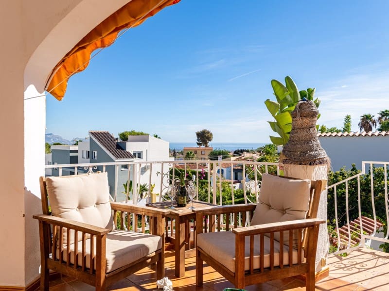 5 chambre Villa/Maison à vendre à La Nucia avec piscine - 730 000 € (Ref: 9394038)