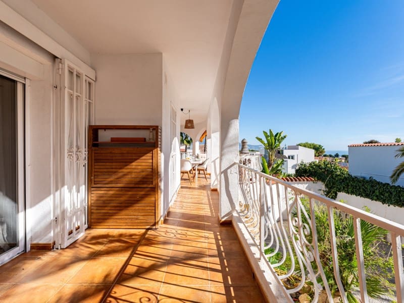 5 chambre Villa/Maison à vendre à La Nucia avec piscine - 730 000 € (Ref: 9394038)