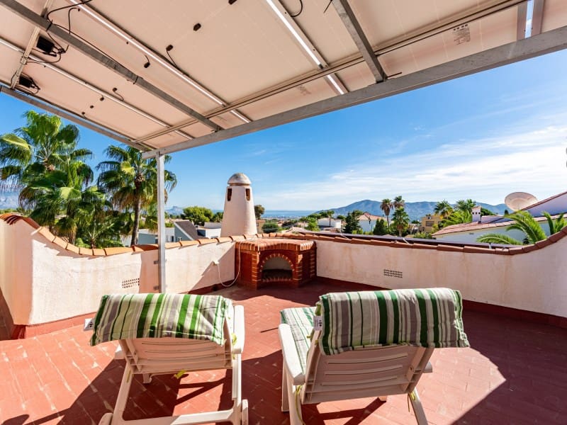 5 chambre Villa/Maison à vendre à La Nucia avec piscine - 730 000 € (Ref: 9394038)