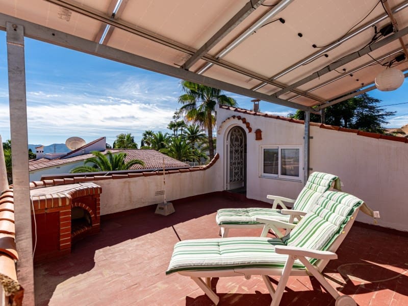 5 chambre Villa/Maison à vendre à La Nucia avec piscine - 730 000 € (Ref: 9394038)