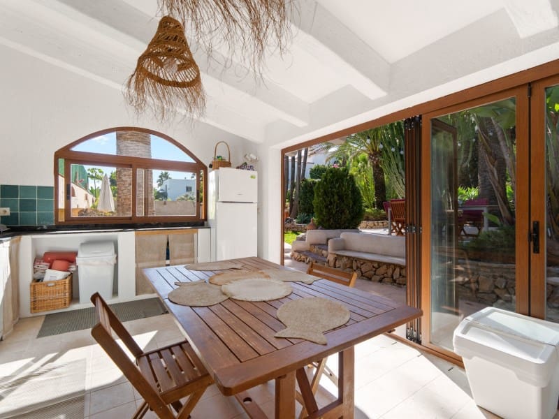 5 chambre Villa/Maison à vendre à La Nucia avec piscine - 730 000 € (Ref: 9394038)