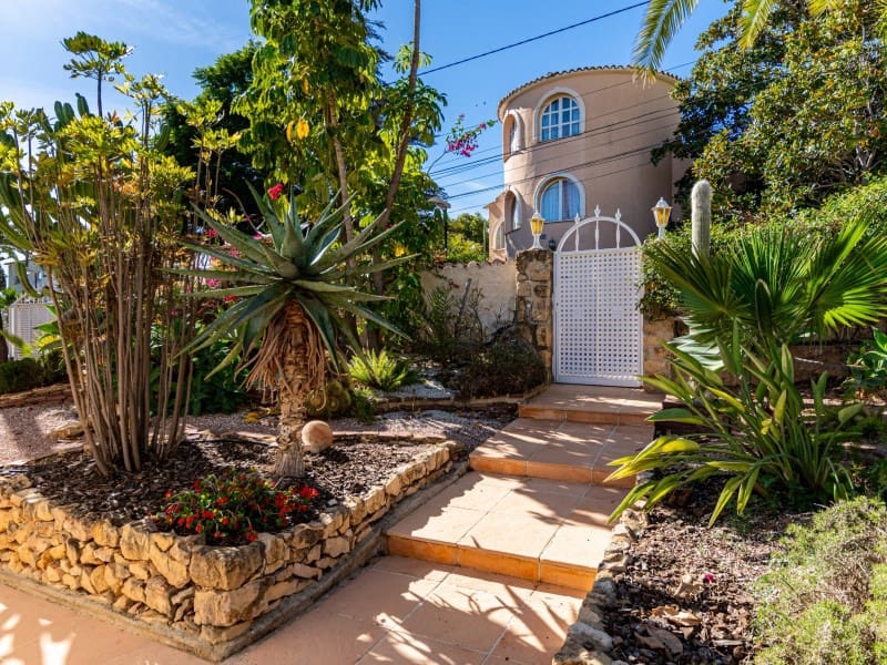 5 chambre Villa/Maison à vendre à La Nucia avec piscine - 730 000 € (Ref: 9394038)