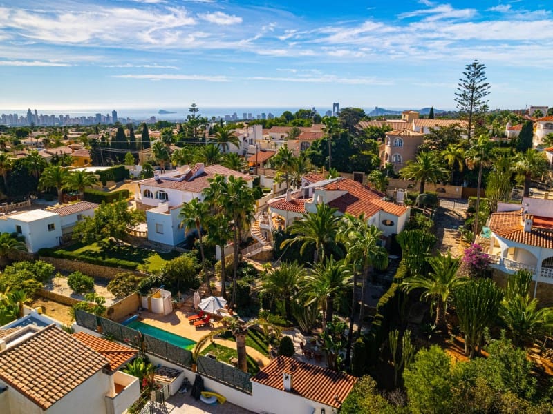 5 chambre Villa/Maison à vendre à La Nucia avec piscine - 730 000 € (Ref: 9394038)