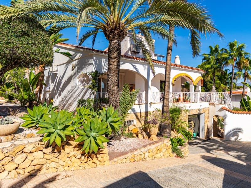 5 chambre Villa/Maison à vendre à La Nucia avec piscine - 730 000 € (Ref: 9394038)