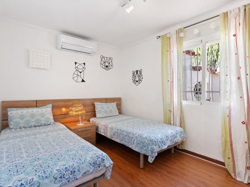 5 chambre Villa/Maison à vendre à La Nucia avec piscine - 730 000 € (Ref: 9394038)