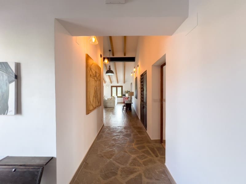 6 bedroom Villa for sale in Albir - € 1,495,000 (Ref: 9394041)