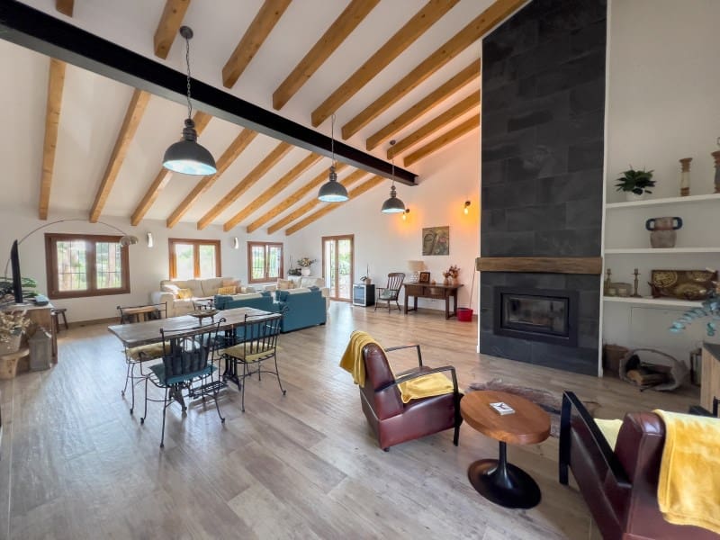 6 bedroom Villa for sale in Albir - € 1,495,000 (Ref: 9394041)