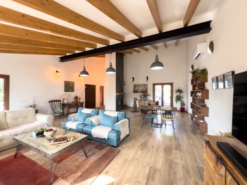 6 bedroom Villa for sale in Albir - € 1,495,000 (Ref: 9394041)