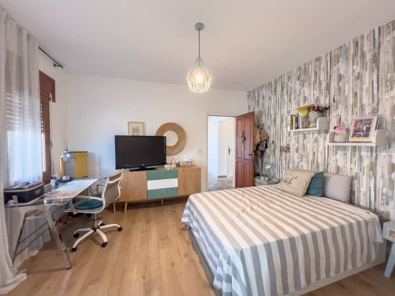 6 bedroom Villa for sale in Albir - € 1,495,000 (Ref: 9394041)