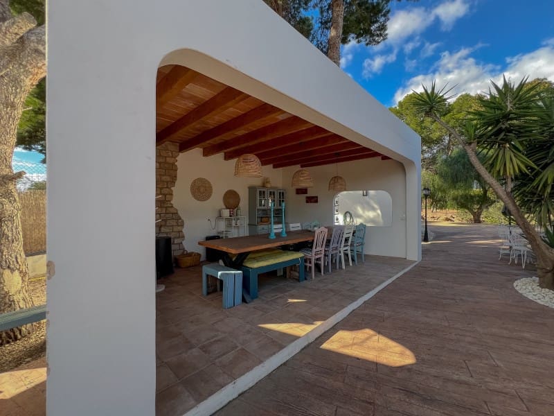 6 bedroom Villa for sale in Albir - € 1,495,000 (Ref: 9394041)