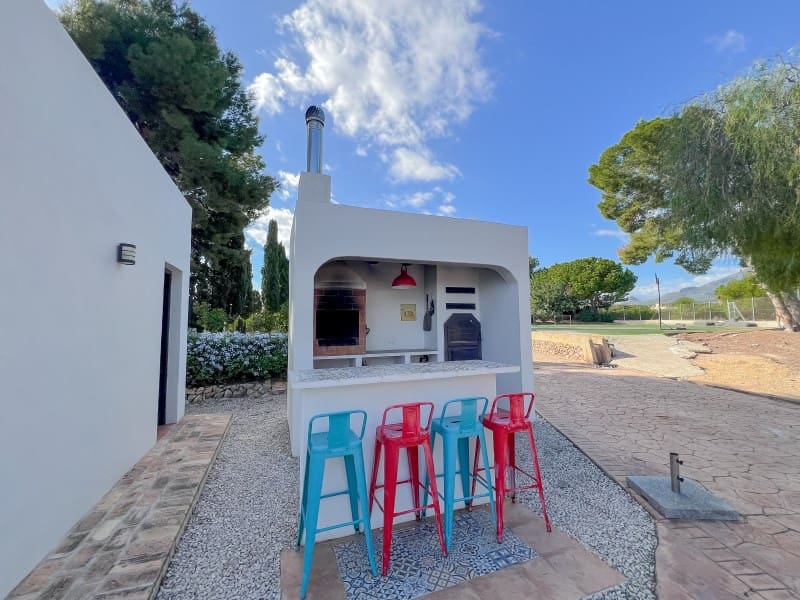 6 bedroom Villa for sale in Albir - € 1,495,000 (Ref: 9394041)