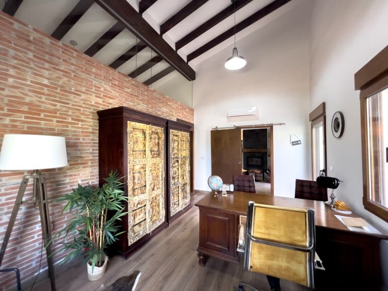 6 bedroom Villa for sale in Albir - € 1,495,000 (Ref: 9394041)