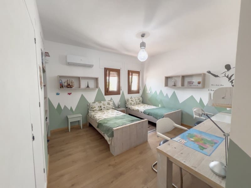 6 bedroom Villa for sale in Albir - € 1,495,000 (Ref: 9394041)