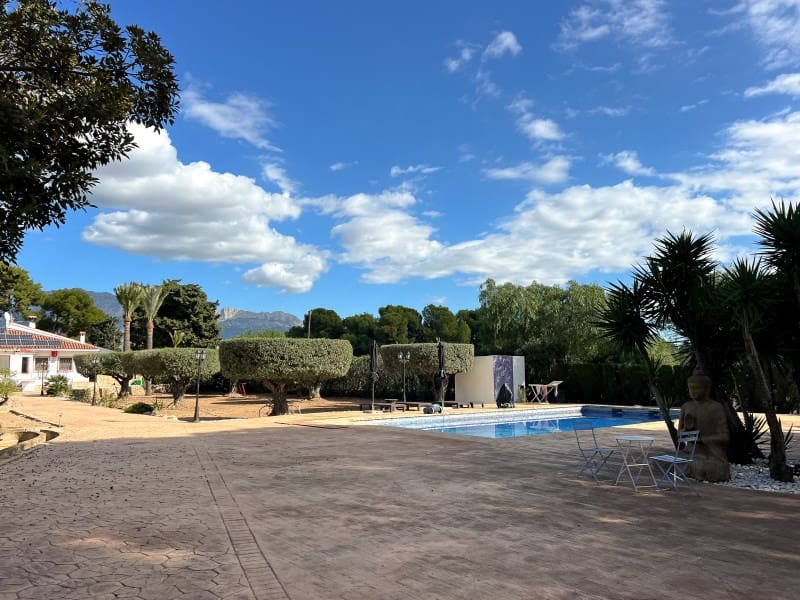 6 bedroom Villa for sale in Albir - € 1,495,000 (Ref: 9394041)