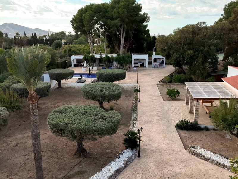 6 bedroom Villa for sale in Albir - € 1,495,000 (Ref: 9394041)