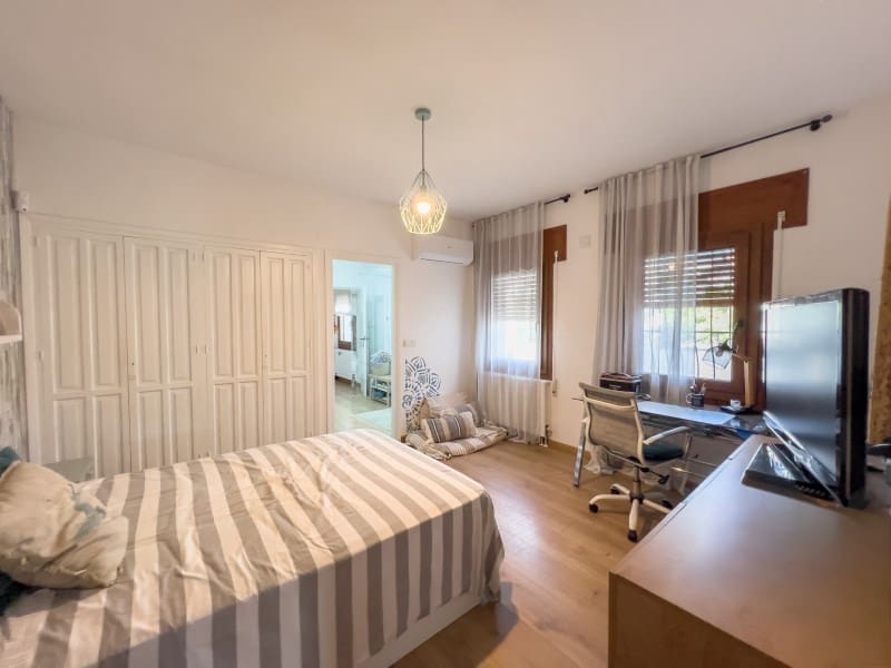 6 bedroom Villa for sale in Albir - € 1,495,000 (Ref: 9394041)