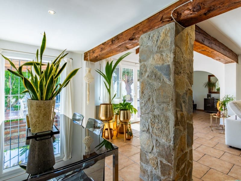 3 makuuhuone Huvila myytävänä paikassa Benissa mukana uima-altaan - 796 000 € (Ref: 9406448)