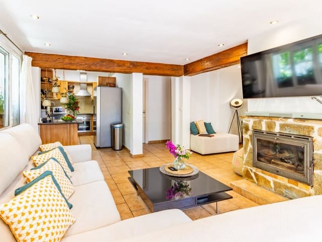 3 makuuhuone Huvila myytävänä paikassa Benissa mukana uima-altaan - 796 000 € (Ref: 9406448)