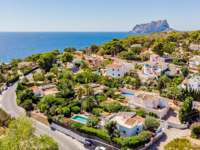 3 makuuhuone Huvila myytävänä paikassa Benissa mukana uima-altaan - 796 000 € (Ref: 9406448)