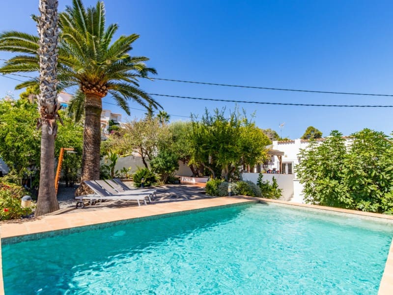 3 makuuhuone Huvila myytävänä paikassa Benissa mukana uima-altaan - 796 000 € (Ref: 9406448)