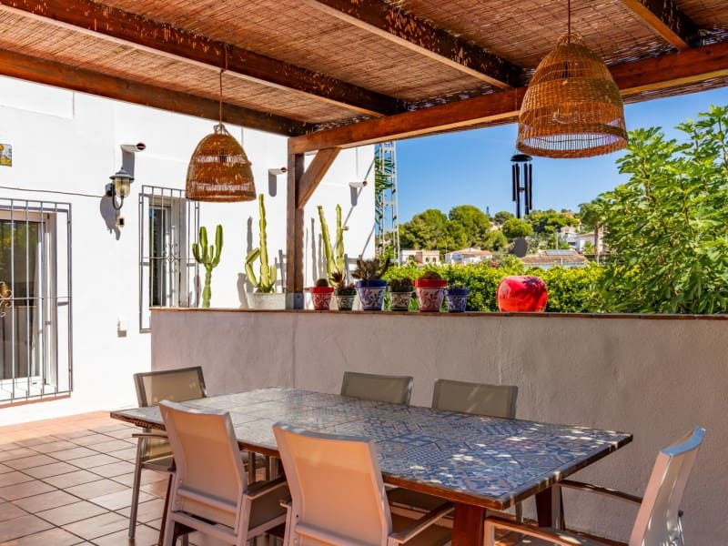 3 makuuhuone Huvila myytävänä paikassa Benissa mukana uima-altaan - 796 000 € (Ref: 9406448)