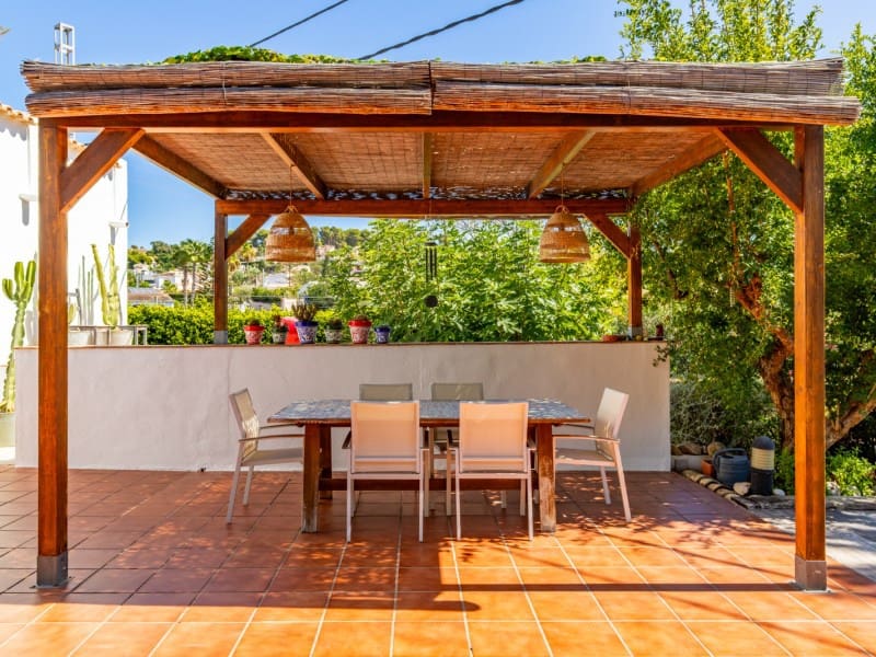 3 makuuhuone Huvila myytävänä paikassa Benissa mukana uima-altaan - 796 000 € (Ref: 9406448)