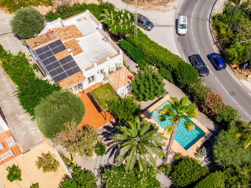 3 makuuhuone Huvila myytävänä paikassa Benissa mukana uima-altaan - 796 000 € (Ref: 9406448)