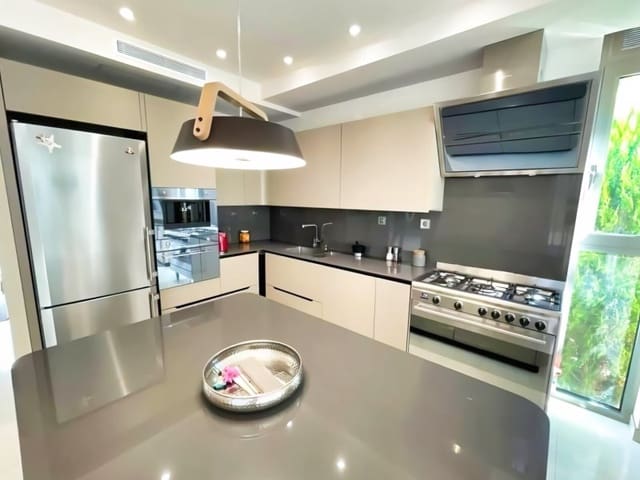 5 soveværelse Villa til salg i Calpe / Calp med swimmingpool - € 1.980.000 (Ref: 9450655)