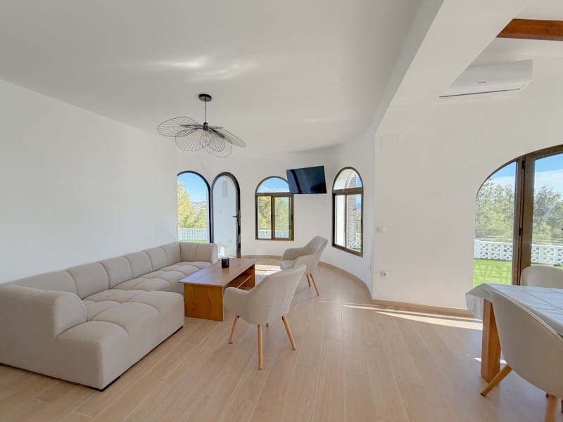 Chalet de 3 habitaciones en Calpe / Calp en venta con piscina garaje - 950.000 € (Ref: 9516147)