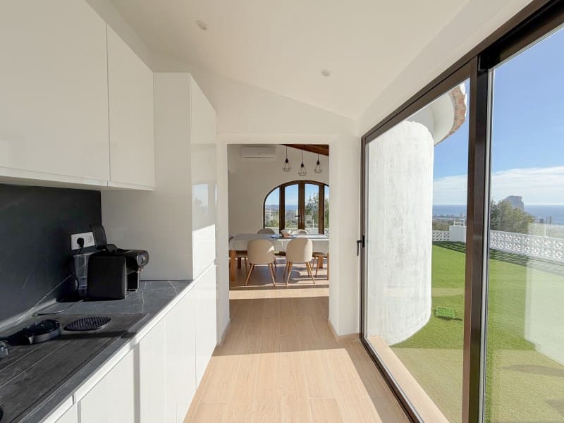 Chalet de 3 habitaciones en Calpe / Calp en venta con piscina garaje - 950.000 € (Ref: 9516147)