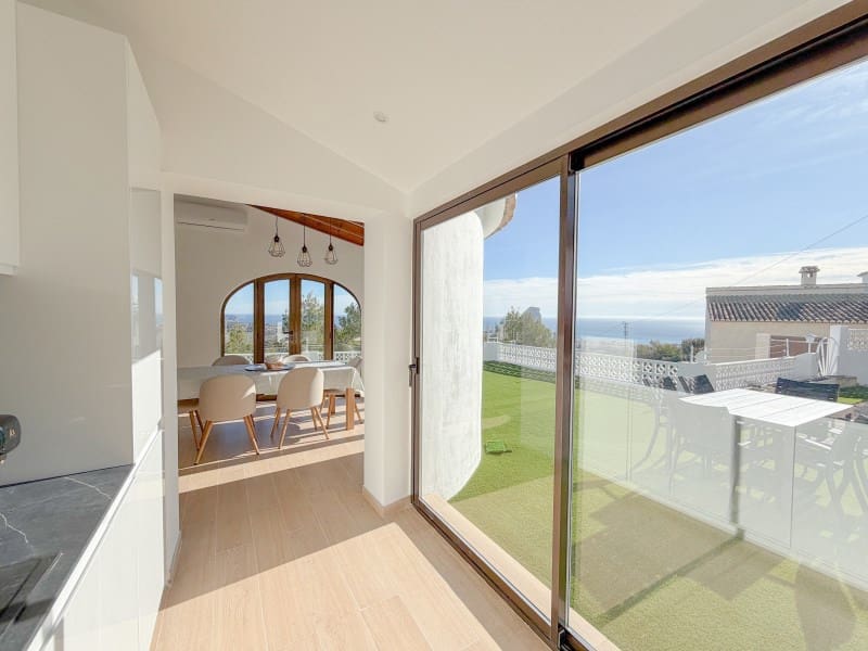 Chalet de 3 habitaciones en Calpe / Calp en venta con piscina garaje - 950.000 € (Ref: 9516147)