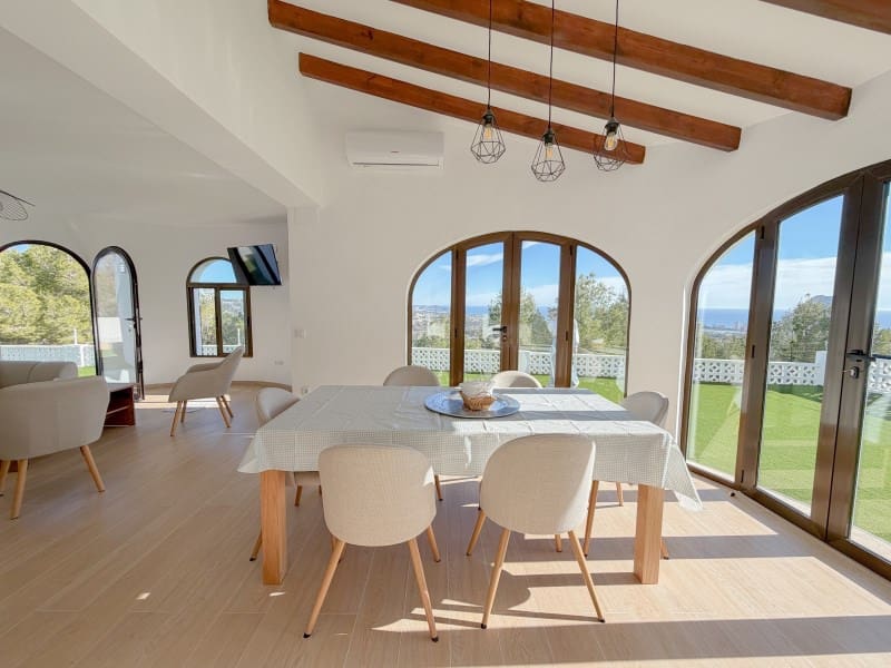 Chalet de 3 habitaciones en Calpe / Calp en venta con piscina garaje - 950.000 € (Ref: 9516147)