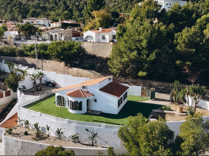 Chalet de 3 habitaciones en Calpe / Calp en venta con piscina garaje - 950.000 € (Ref: 9516147)