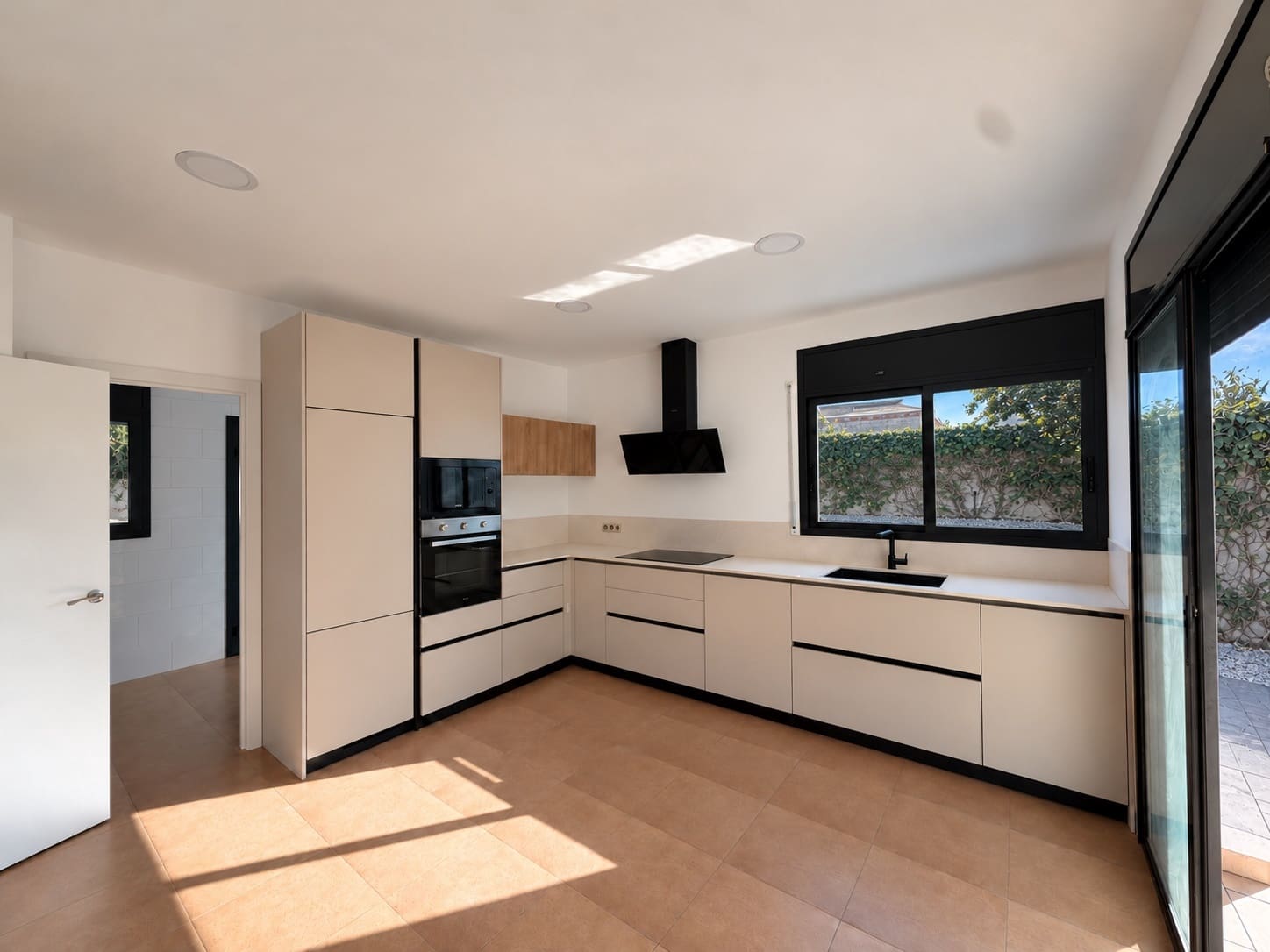 5 slaapkamer Huis te koop in Deltebre met zwembad garage - € 430.000 (Ref: 10172808)