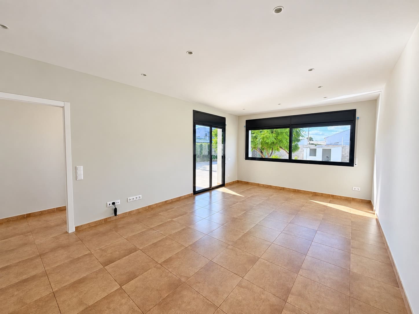5 slaapkamer Huis te koop in Deltebre met zwembad garage - € 430.000 (Ref: 10172808)
