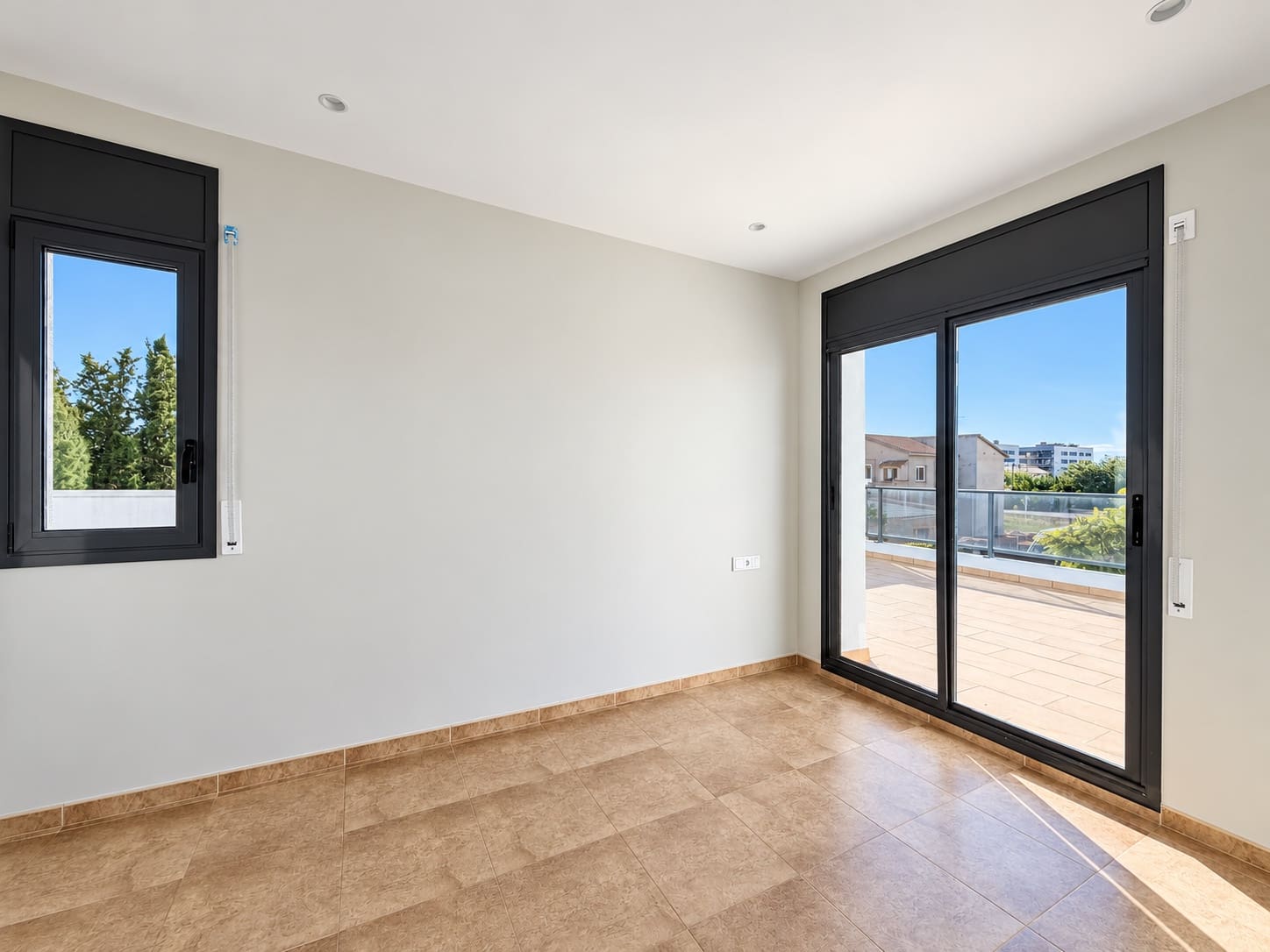 5 slaapkamer Huis te koop in Deltebre met zwembad garage - € 430.000 (Ref: 10172808)