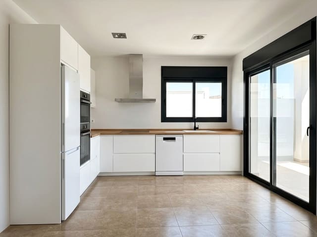 5 sovrum Hus till salu i Deltebre med pool garage - 415 000 € (Ref: 9891146)