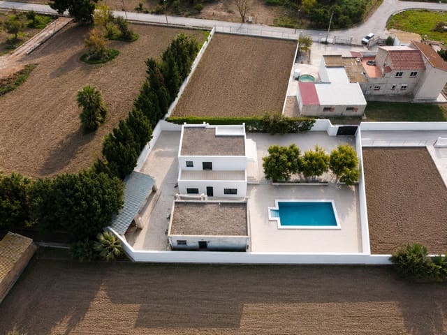 5 sovrum Hus till salu i Deltebre med pool garage - 415 000 € (Ref: 9891146)