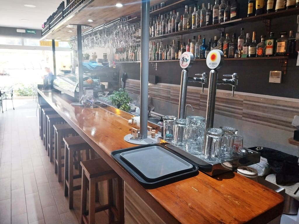Ravintola/baari myytävänä paikassa Benalmadena - 44 950 € (Ref: 10039225)