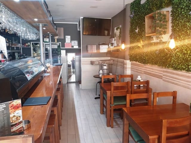 Ravintola/baari myytävänä paikassa Benalmádena - 44 950 € (Ref: 10039225)