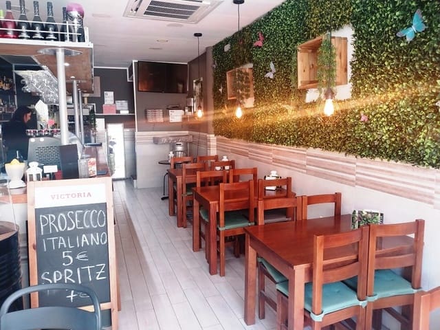 Ravintola/baari myytävänä paikassa Benalmádena - 44 950 € (Ref: 10039225)