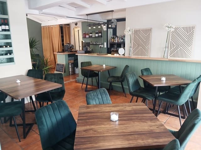 Restaurant/Bar til salg i Torremolinos - € 59.950 (Ref: 10158301)
