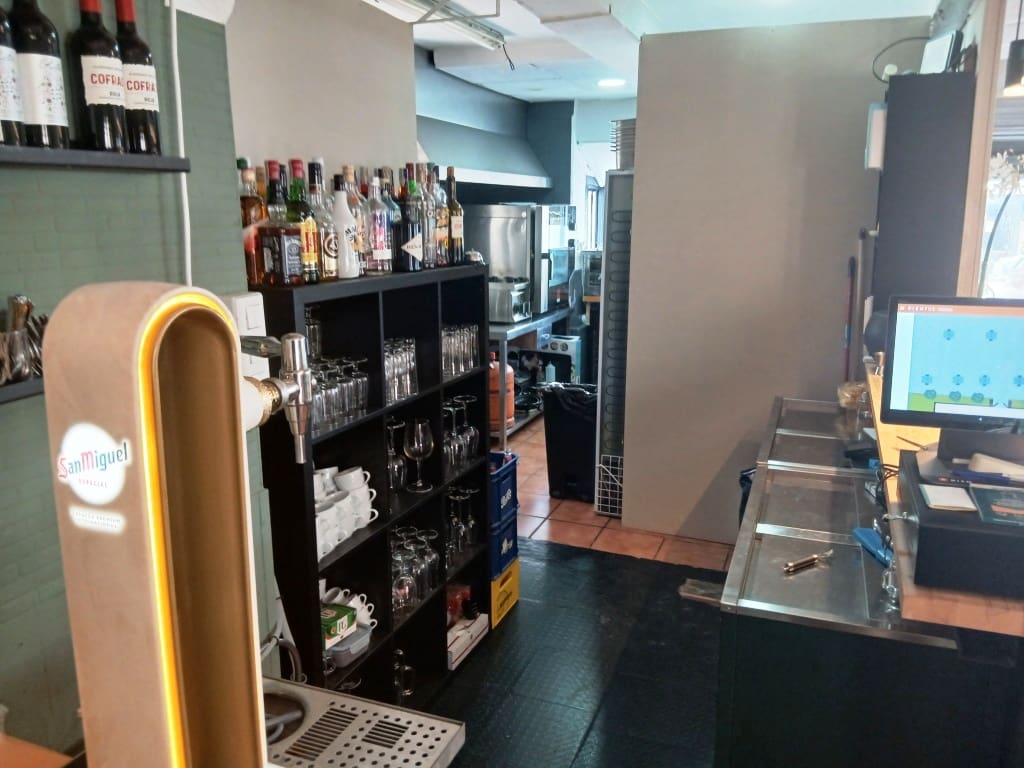 Restaurant/Bar til salg i Torremolinos - € 59.950 (Ref: 10158301)