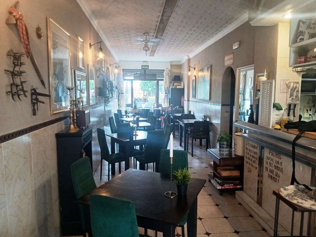Restaurant/Bar til salgs i Benalmadena - € 55 950 (Ref: 10165539)