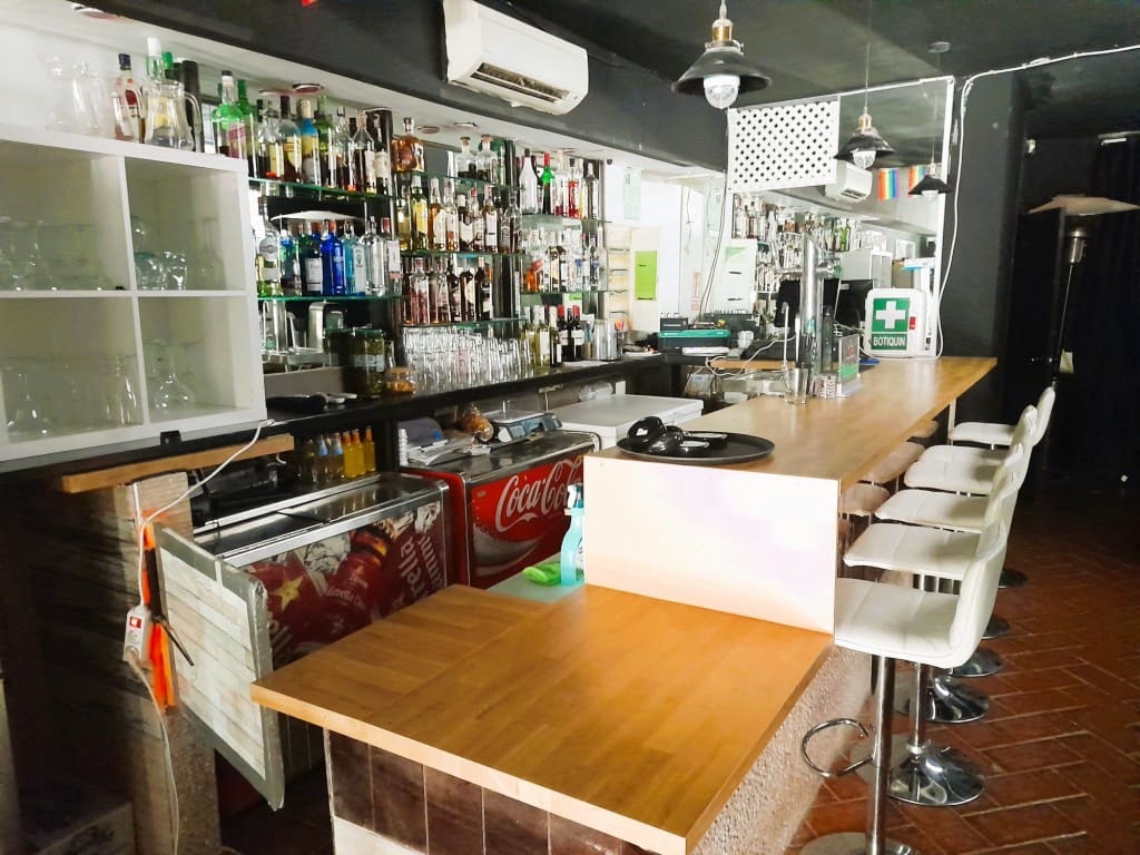 Restaurant/Bar for sale in Torremolinos - € 39,950 (Ref: 4796766)